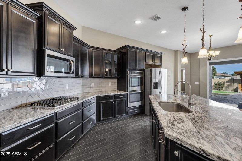 22174 E Creekside Dr-14