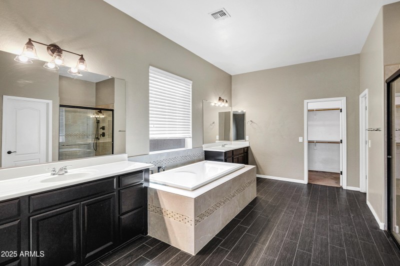 22174 E Creekside Dr-20