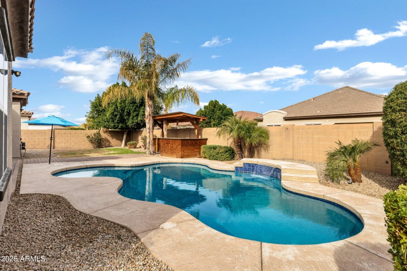 22174 E Creekside Dr-38