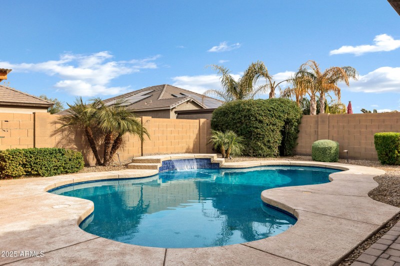 22174 E Creekside Dr-42