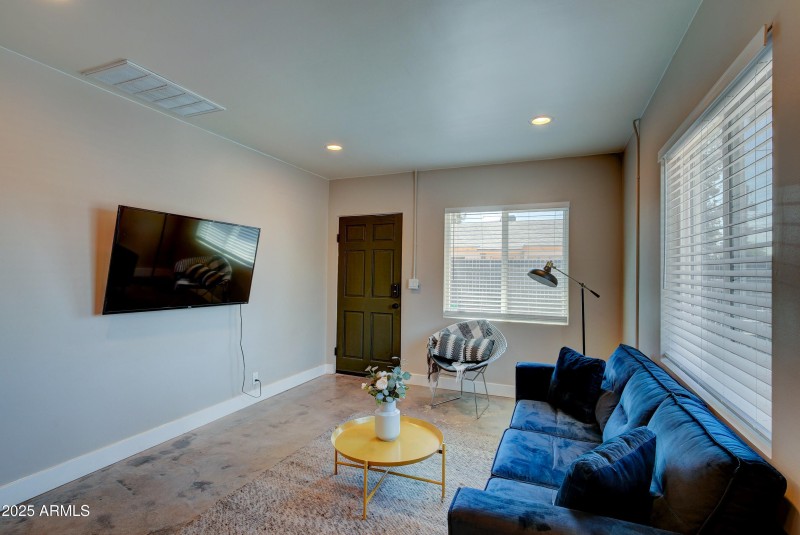 Turney Ave-10
