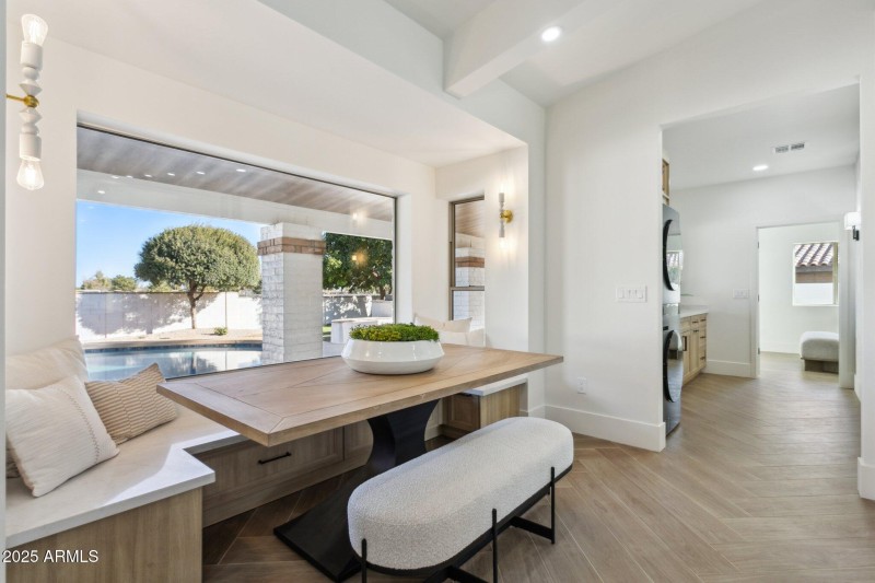 Breakfast nook