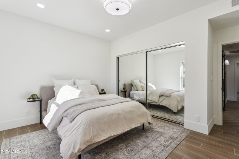 Secondary bedroom