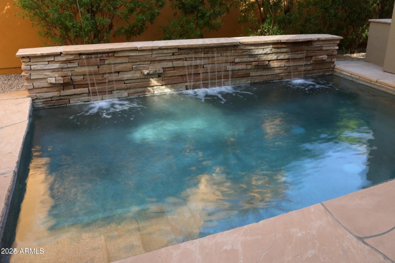 Pool Fountains running
