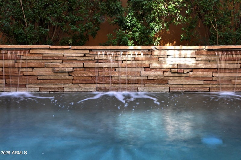 pool-fountains1