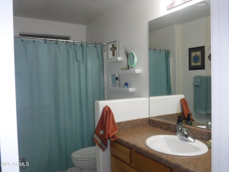 upstair 3rd bath