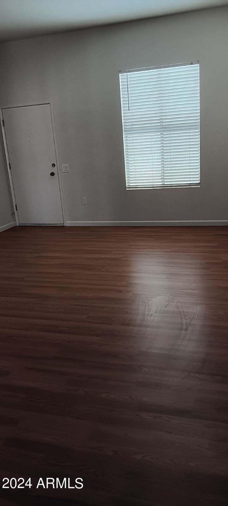 FRONT ROOM