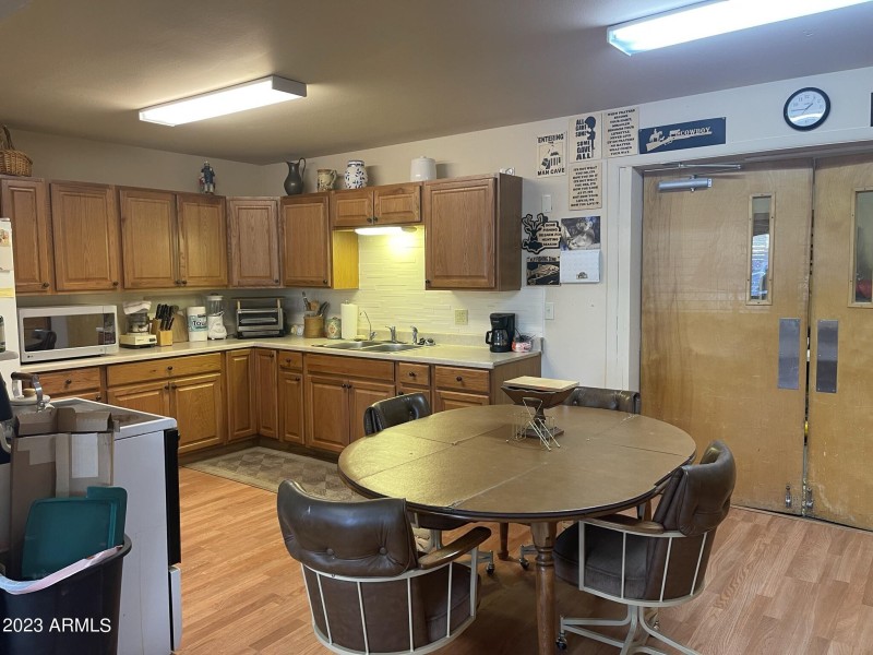 kitchen eat in