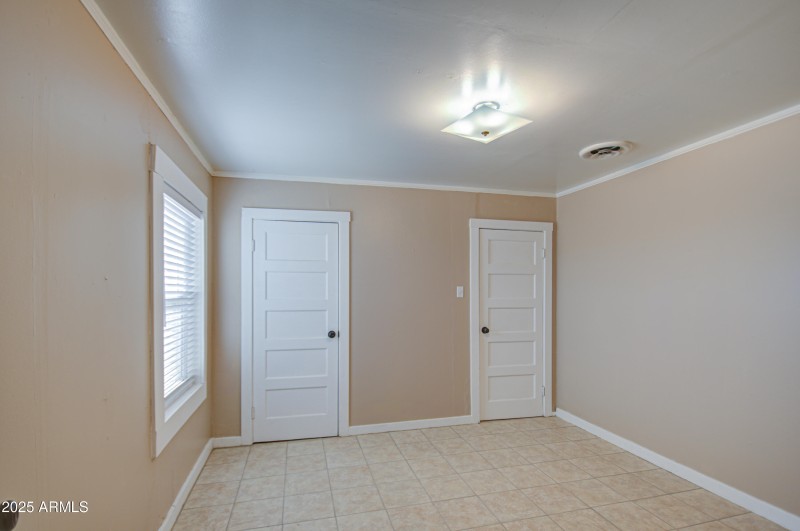 Bedroom 5-pic 1