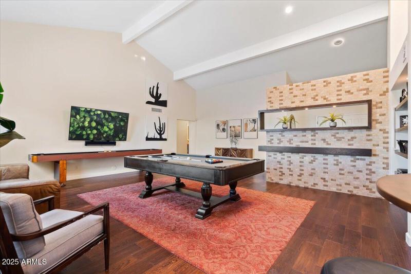 24-17_AustinDSC01086