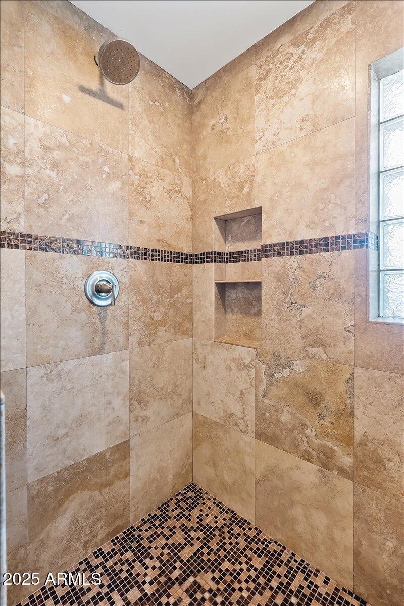 29-26_AustinDSC01011