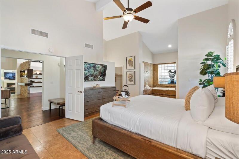 34-23_AustinDSC01041