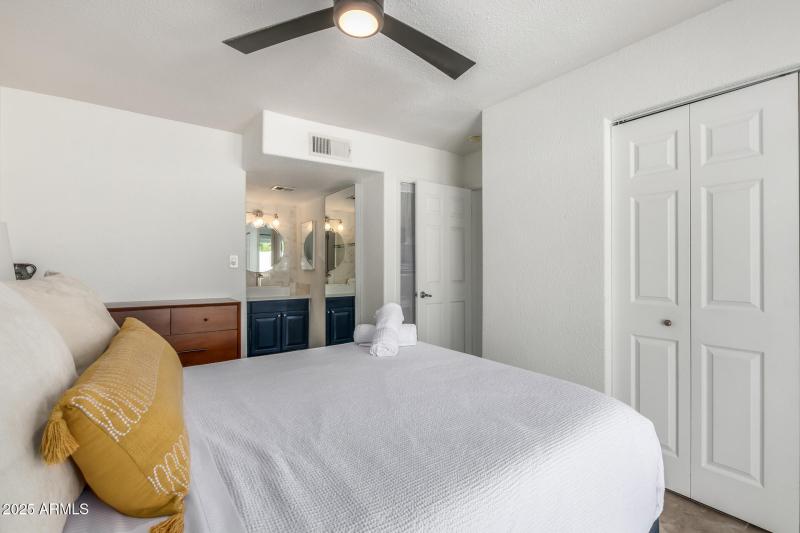 0020-21 - Indian School