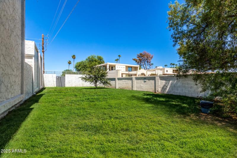 0032-31 - Indian School