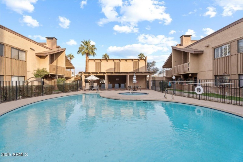 Community Pool & Spa