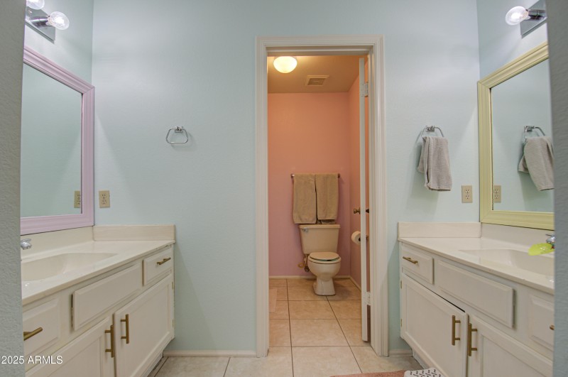 Bathroom 2-pic 1