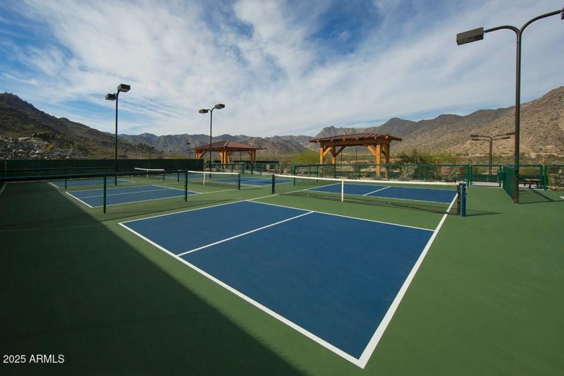 PICKLEBALL AT VICTORY