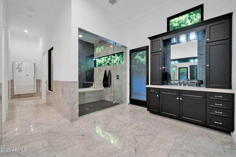 CCB38118-E143-432D-964C-CFCBDE5EDA50