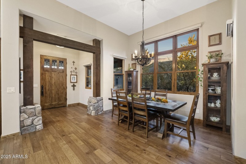 8-Foyer to Dining