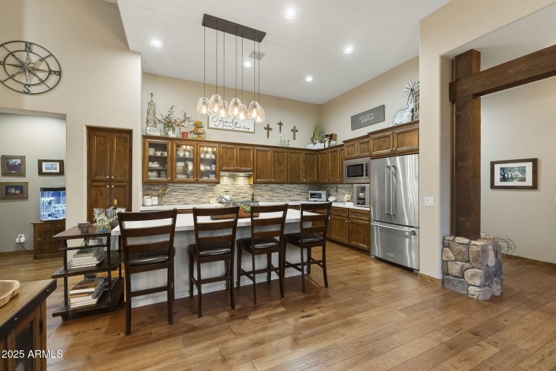 11-Kitchen_1