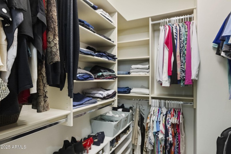 33-Closet