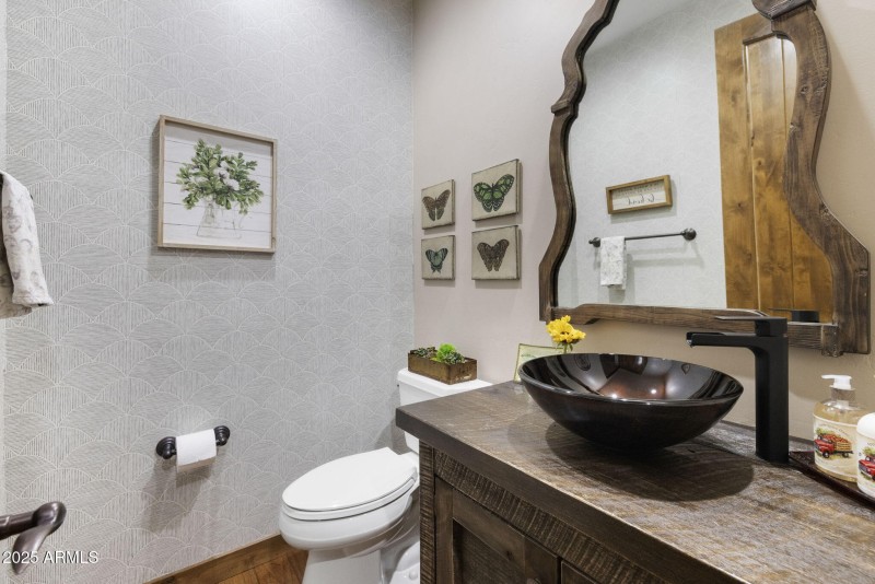 34-Powder Bathroom
