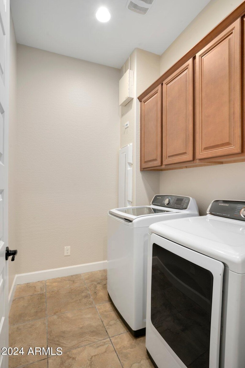 Efficient Laundry Room Setup