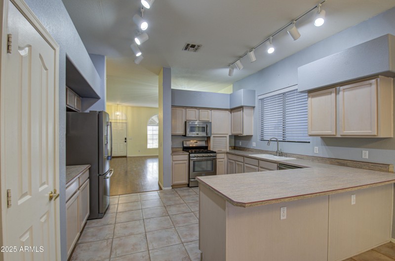 Kitchen 6
