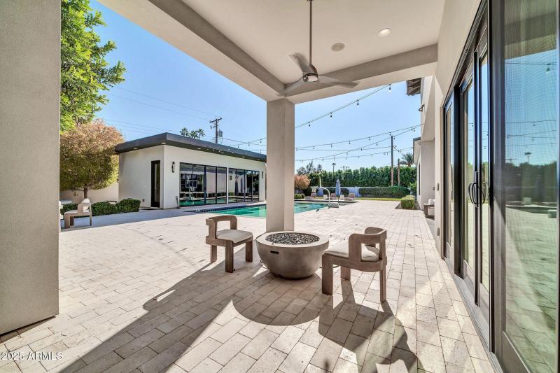 1F19463D-4BE5-4DBD-A36C-62994268C990