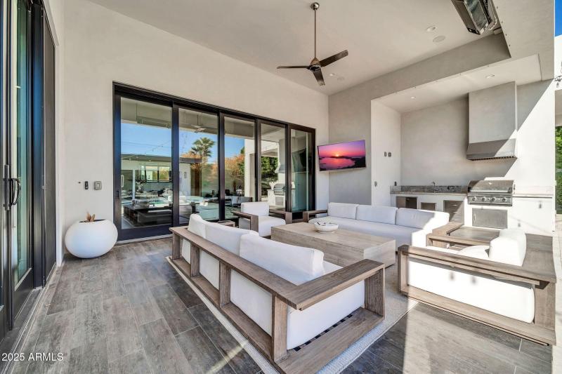 D78F10D2-2473-4B4B-9844-A80597C5E734