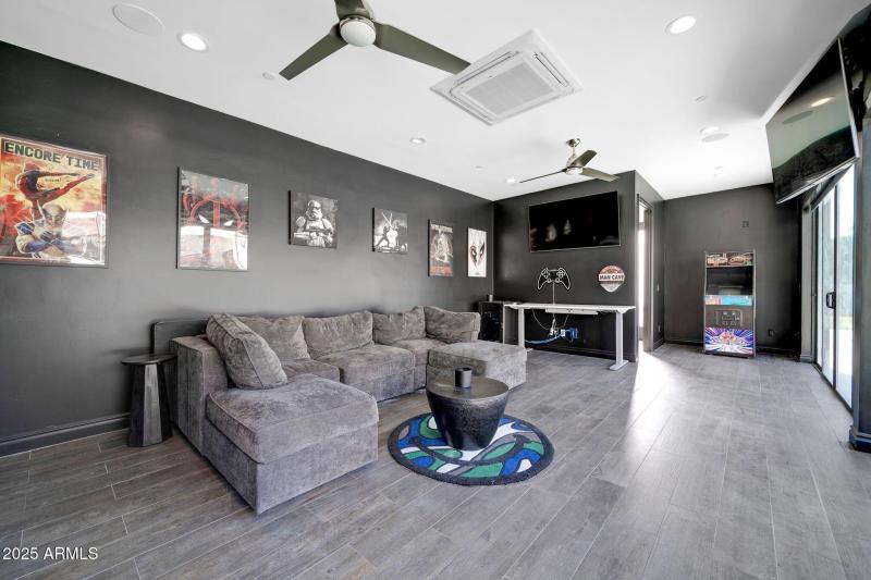 BEE08CE8-E7BB-4176-A523-CCEC959AAE10