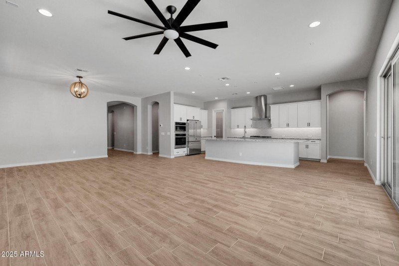 4)GREAT ROOM