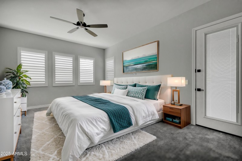 16)MASTER BED_