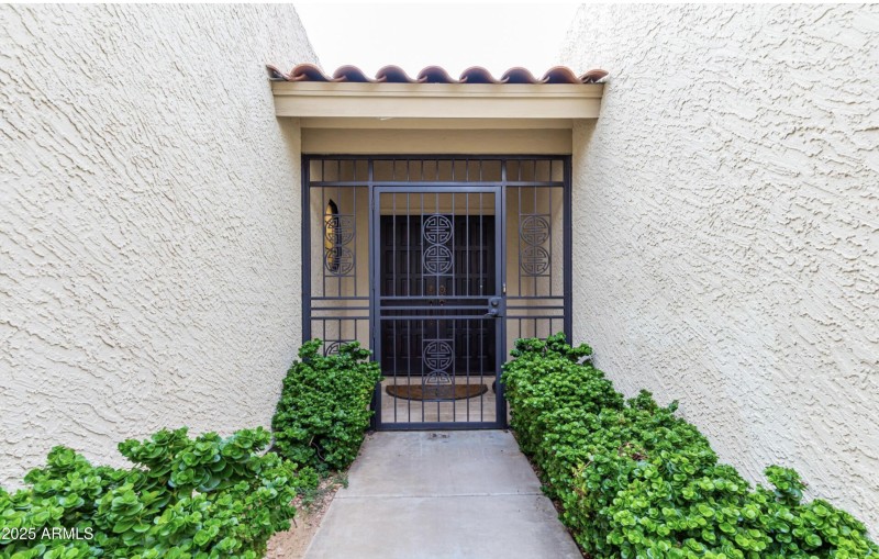 10546 E TOPAZ CIR, Front Door | MLS #627