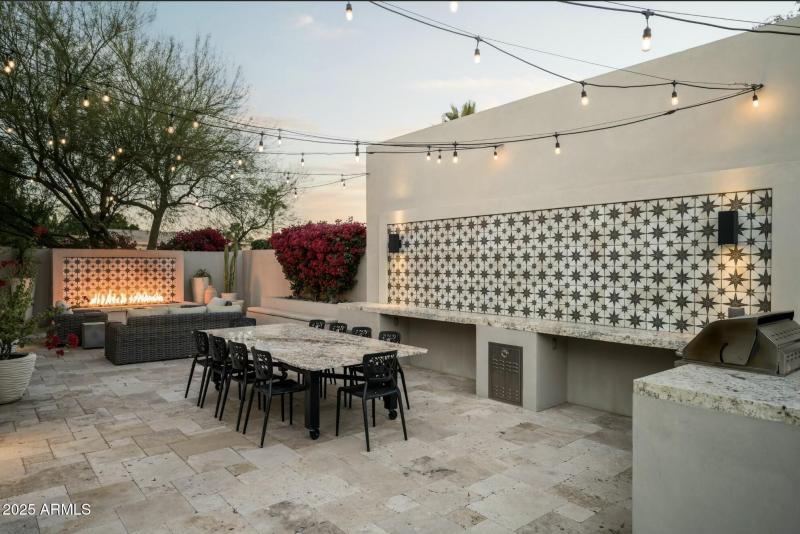 Outdoor Living/Dining