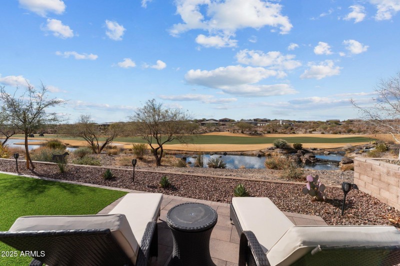 Water/Golf course view