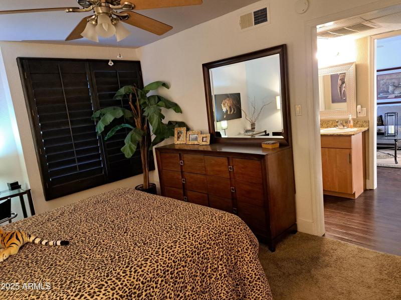 Monaco bedroom to bath to LR 2x