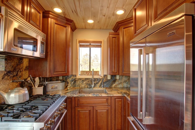 WELL PLANNED KITCHEN