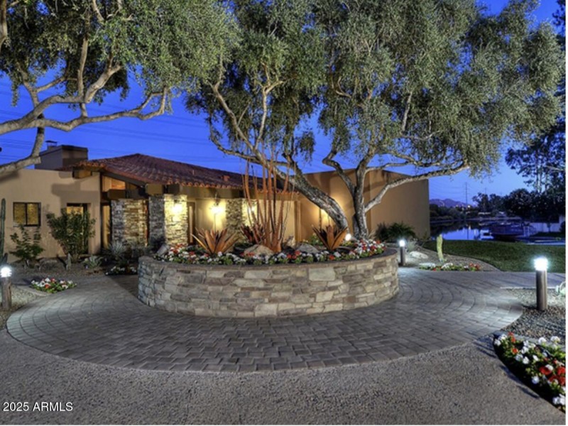 SR Clubhouse
