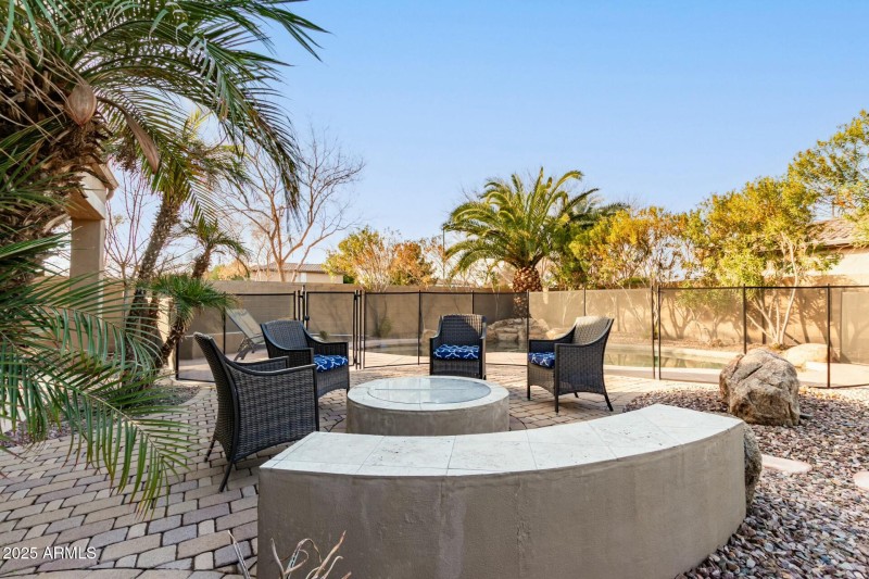1078 W Spur Court