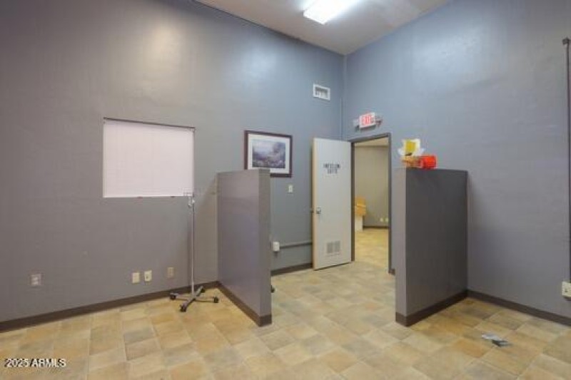 hl-12229679747