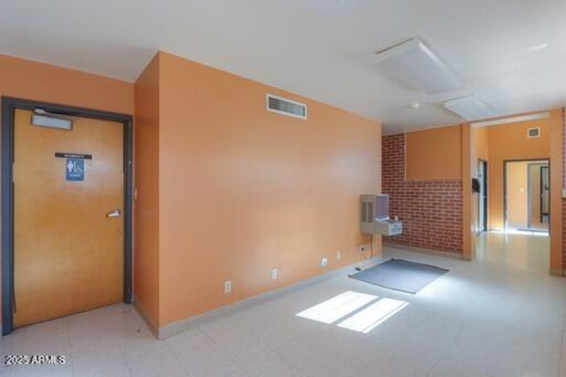 hl-12229679784