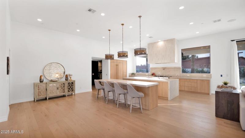 33-web-or-mls-P1228817