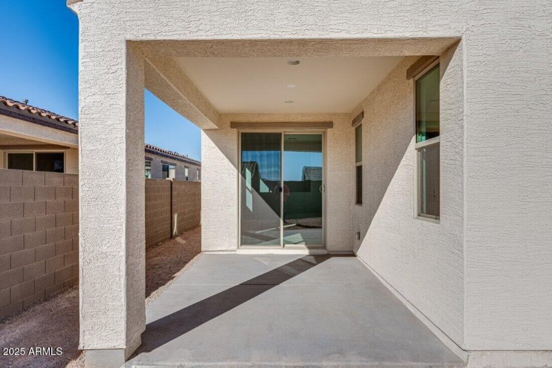 hj-az-phx-cantamia-sonata-lot30140-patio
