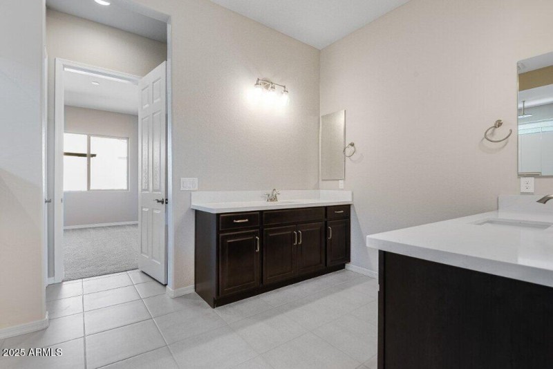 hj-az-phx-cantamia-portato-lot29125-bath