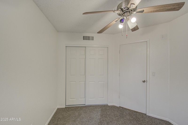 Bedroom 2-pic 2