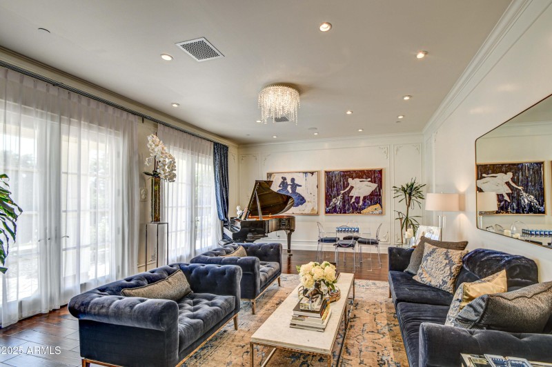 Family Room 1
