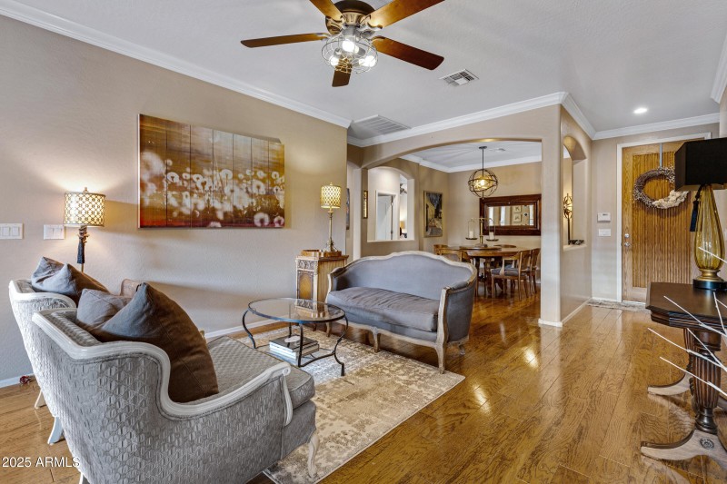 141 W. Roadrunner Dr-8