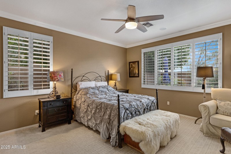 141 W. Roadrunner Dr-24