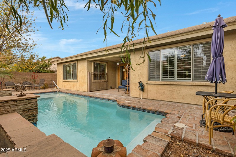 141 W. Roadrunner Dr-31